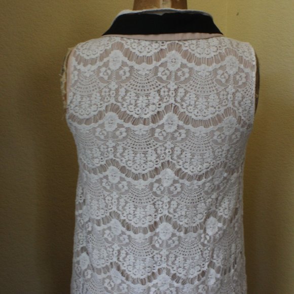 Lace & Chiffon Sleeveless Top - Picture 4 of 6